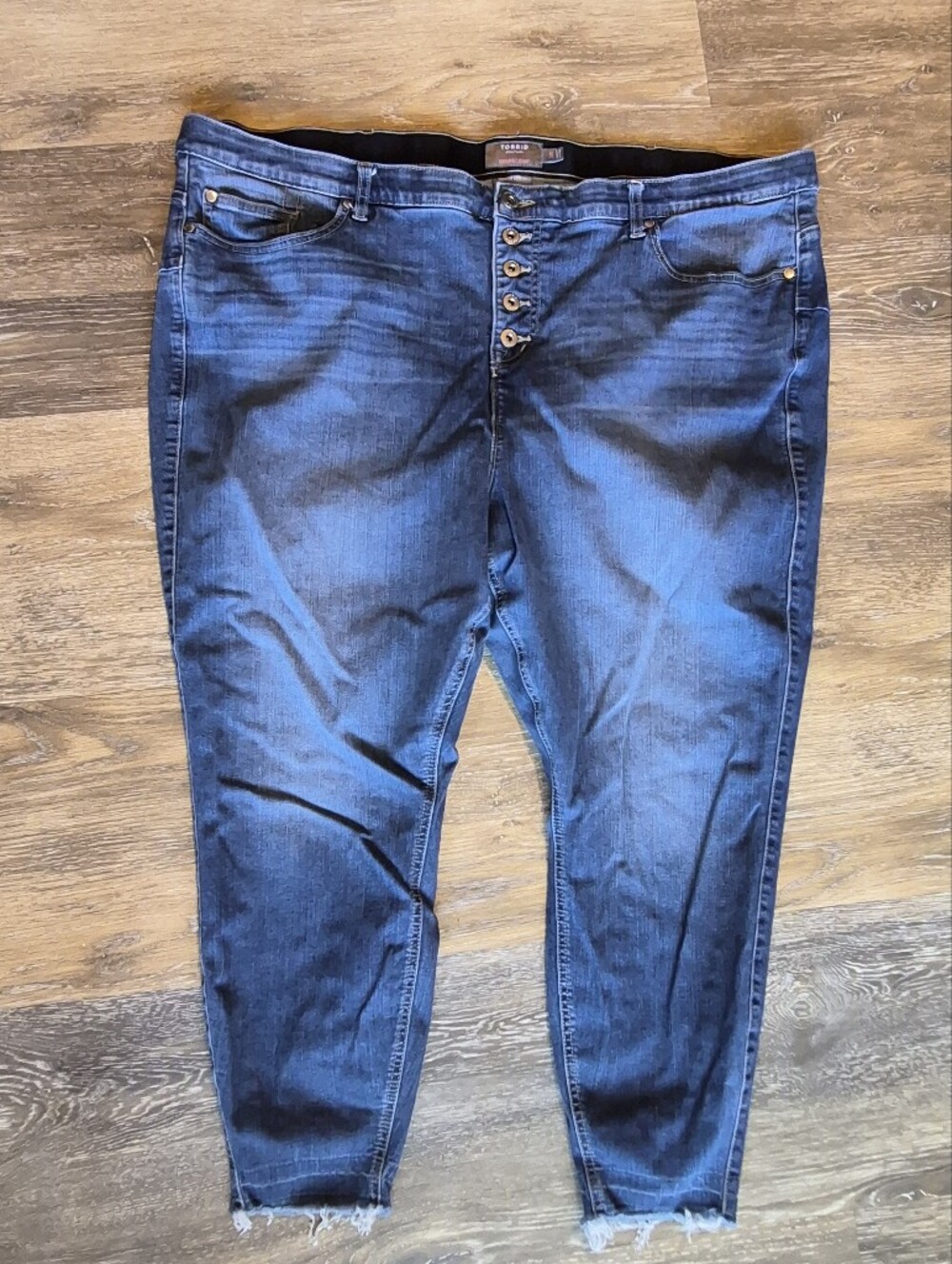 Torrid Bombshell Skinny Jeans Size 28R